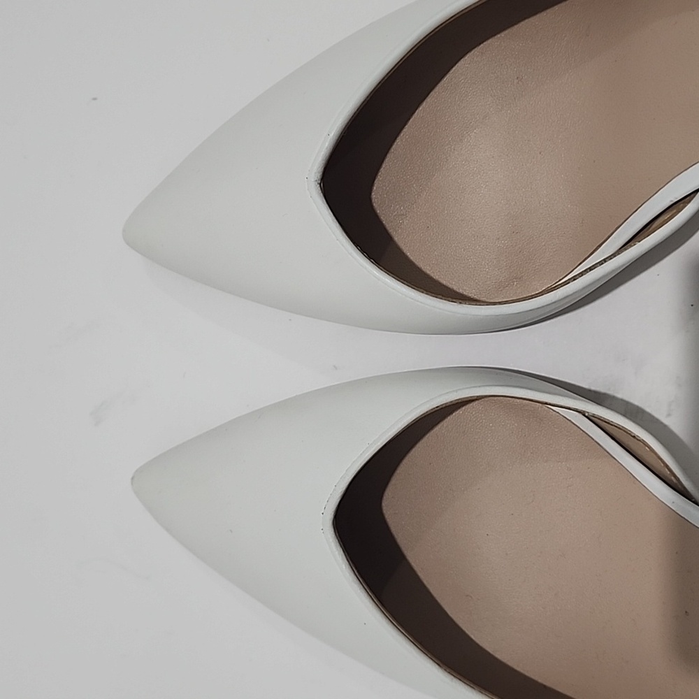 Stuart Weitzman D'Orsay Pumps - Picture 5 of 12
